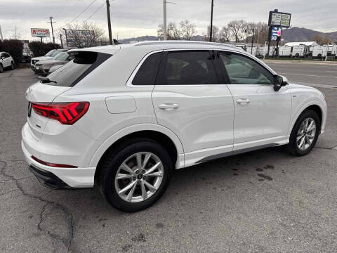 2022 Audi Q3 quattro S line Premium 45 TFSI