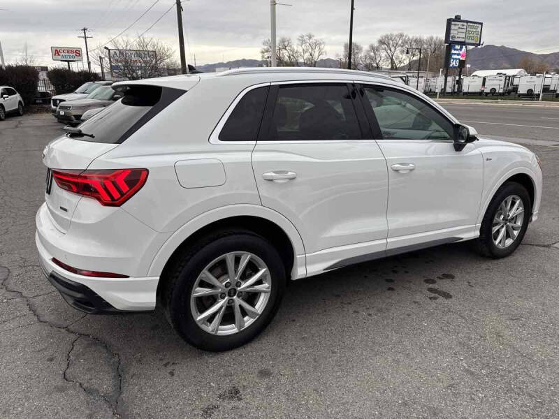 2022 Audi Q3 quattro S line Premium 45 TFSI