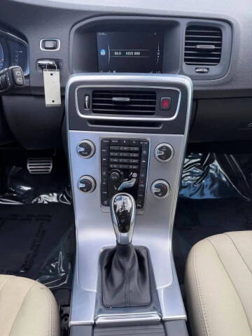 2017 Volvo V60 T5 Premier