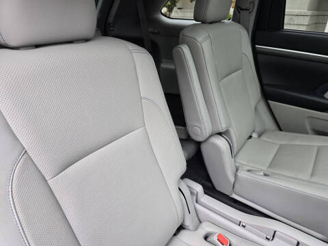 2018 Toyota Highlander Limited Platinum