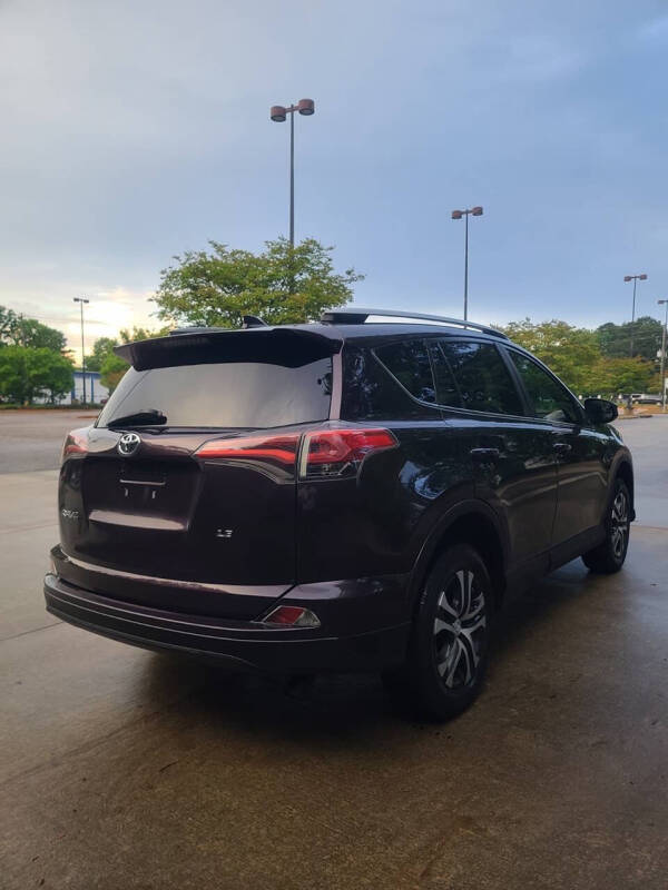 2018 Toyota RAV4 LE