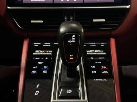 2022 Porsche Cayenne