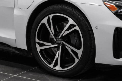 2024 Audi e-tron GT quattro Prestige