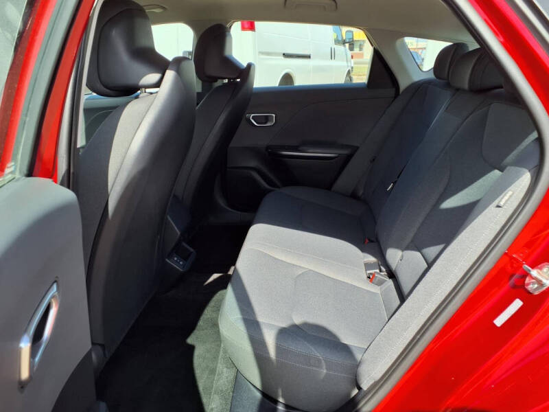 2025 Kia K4 LX