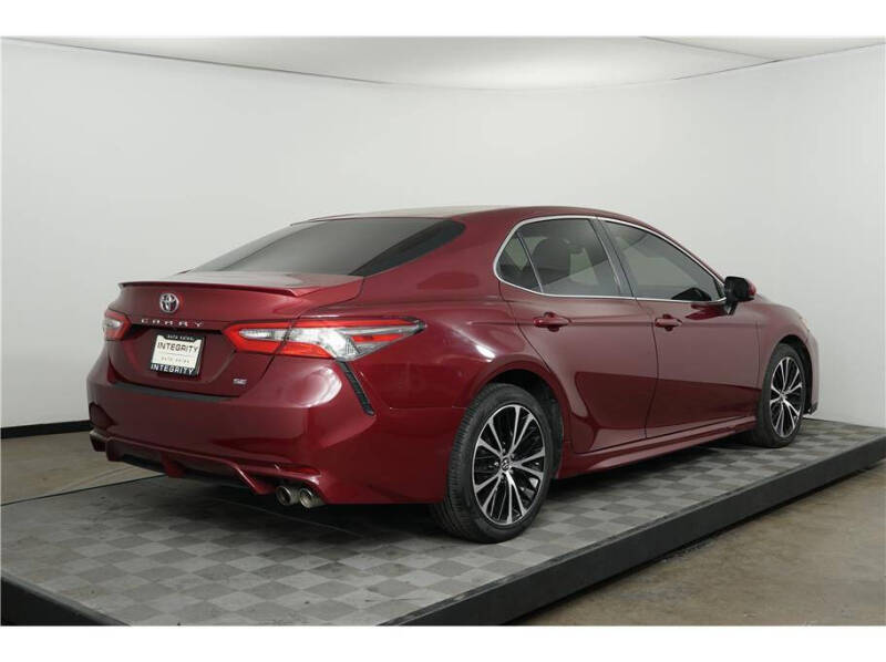 2018 Toyota Camry SE