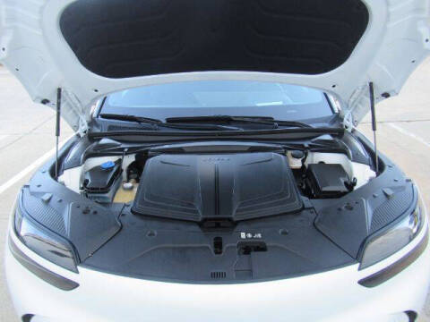 2024 Genesis GV60 Standard