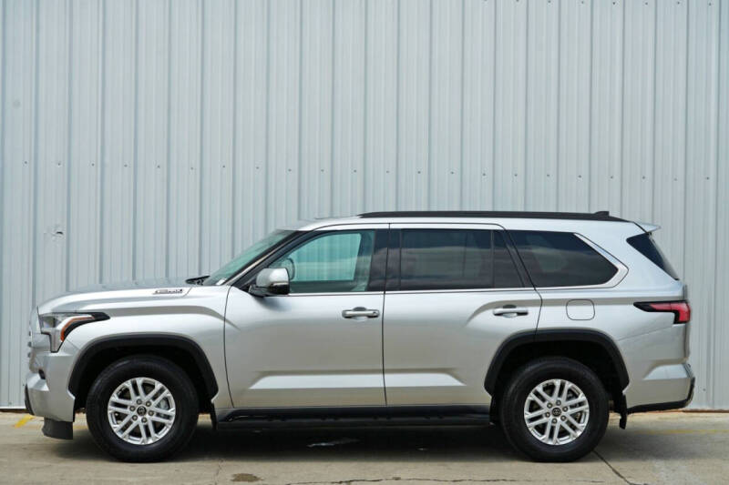 2023 Toyota Sequoia SR5