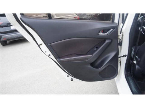 2018 Mazda MAZDA3 Touring