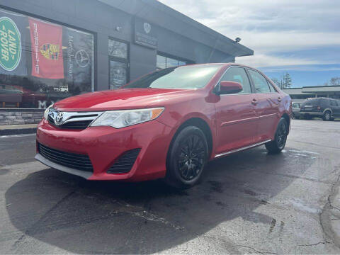 2014 Toyota Camry for sale at Moundbuilders Motor Group in Newark OH