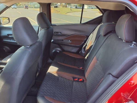 2023 Nissan Kicks SR