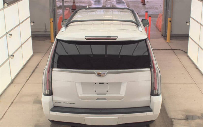 2018 Cadillac Escalade ESV Luxury