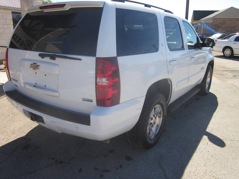 2008 Chevrolet Tahoe LS photo 3