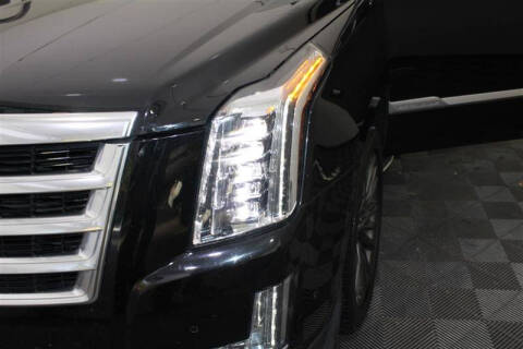 2018 Cadillac Escalade ESV Luxury