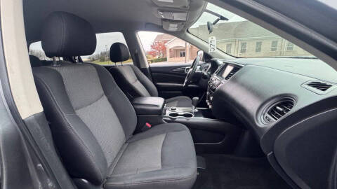 2018 Nissan Pathfinder S