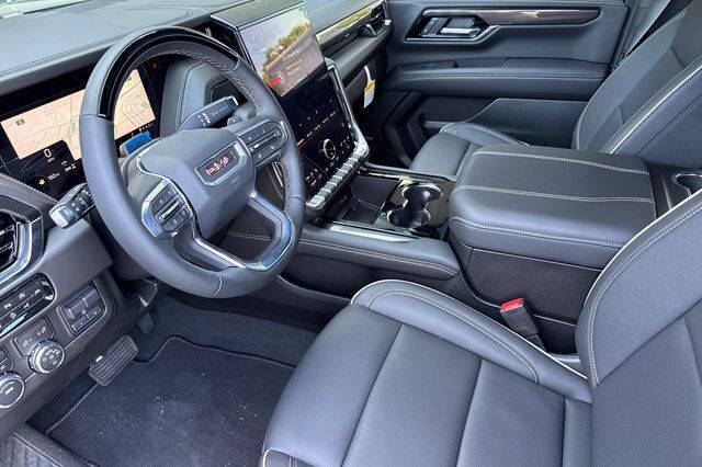 2025 GMC Yukon XL Elevation