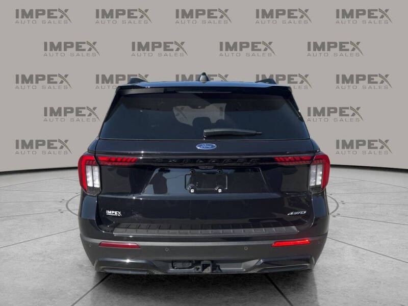 2025 Ford Explorer ST-Line