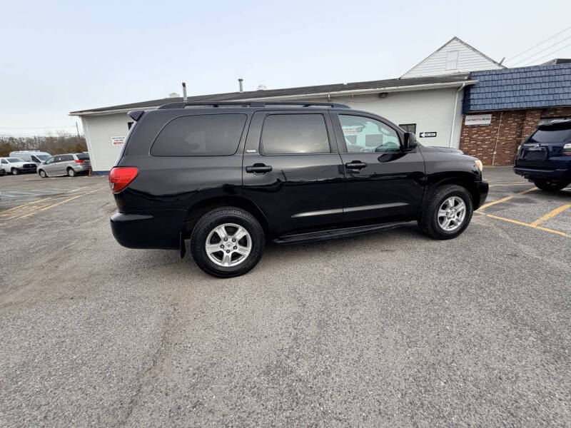 2013 Toyota Sequoia SR5