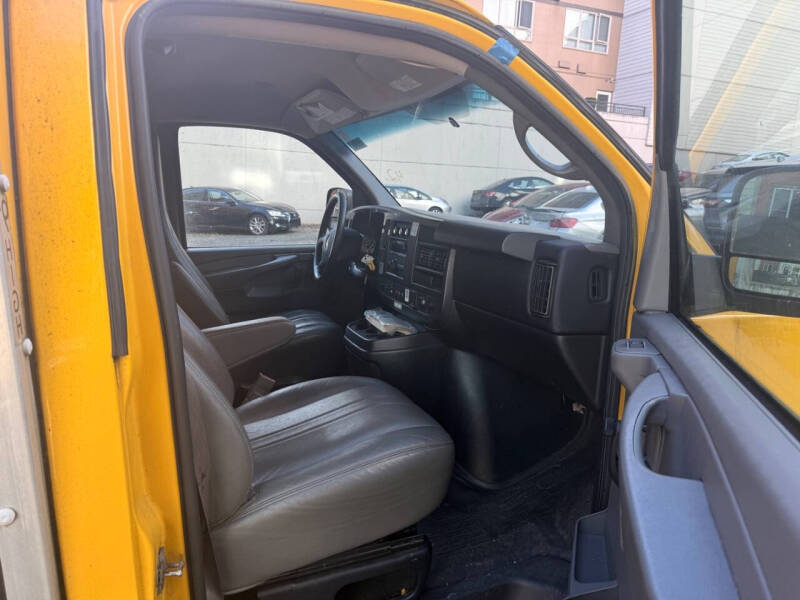 2015 GMC Savana 3500