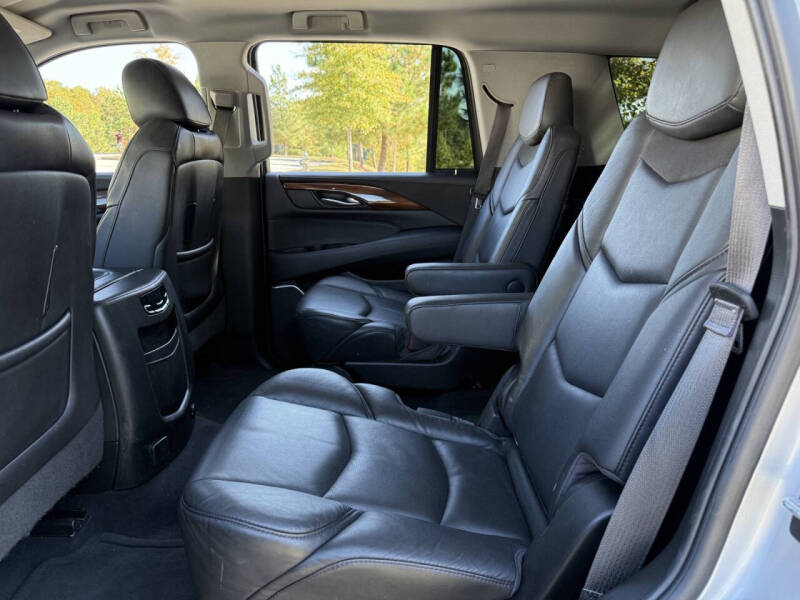 2016 Cadillac Escalade Standard