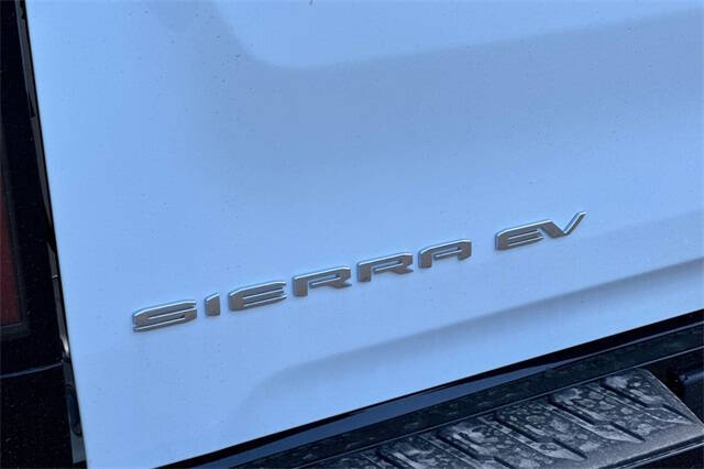 2025 GMC Sierra EV Denali