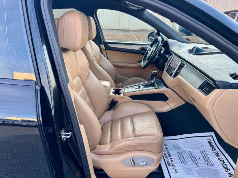 2017 Porsche Macan GTS