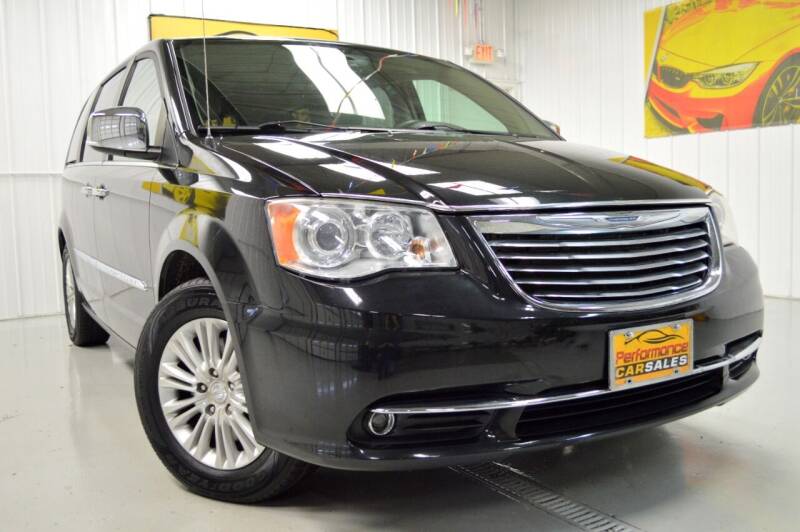 2015 Chrysler Town and Country for sale at Performance car sales in Joliet IL