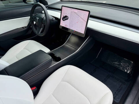 2020 Tesla Model 3 Standard Range Plus