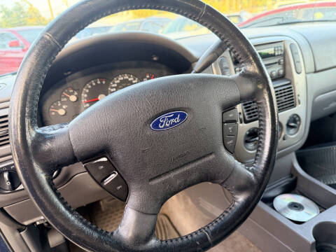 2004 Ford Explorer XLT