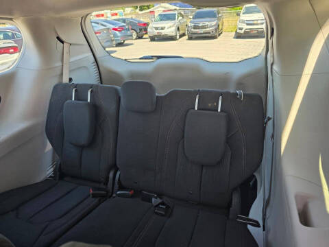 2018 Chrysler Pacifica LX