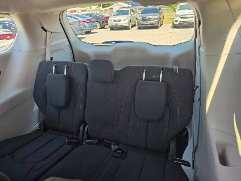 2018 Chrysler Pacifica LX