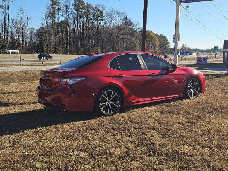 2019 Toyota Camry SE