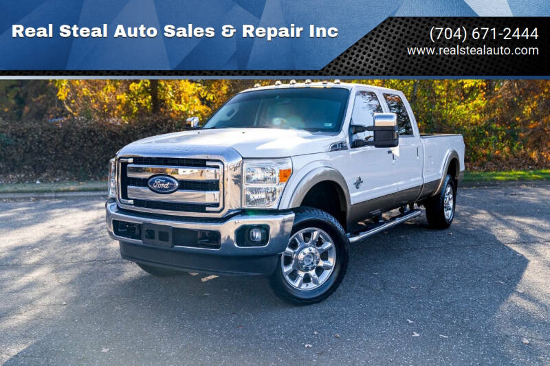 2011 Ford F-350 Super Duty Lariat's photo