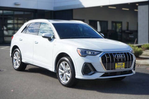 2022 Audi Q3 quattro S line Premium 45 TFSI