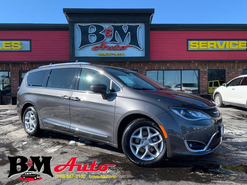 2017 Chrysler Pacifica for sale at B & M Auto Sales Inc. in Oak Forest IL