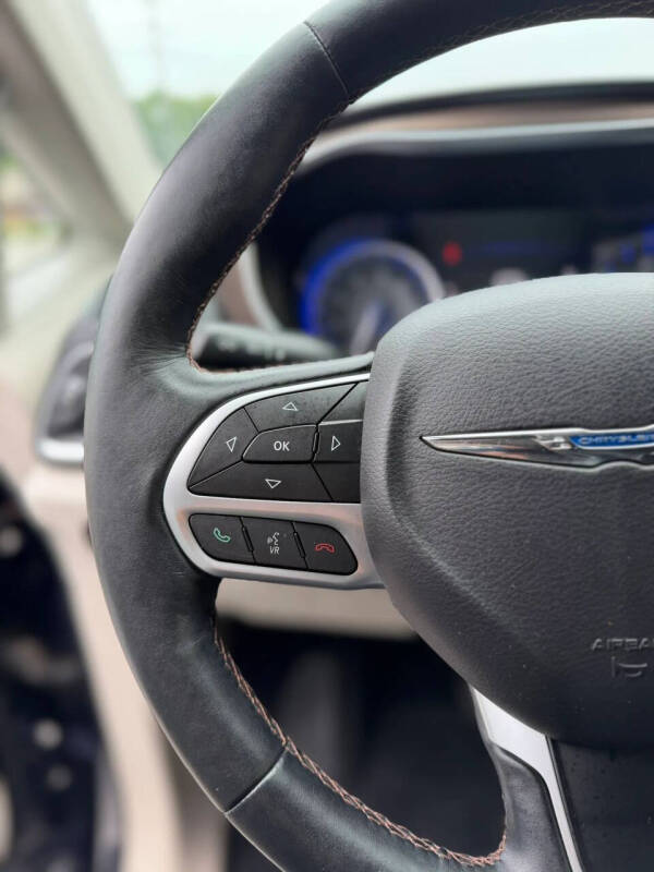 2017 Chrysler Pacifica Touring-L Plus