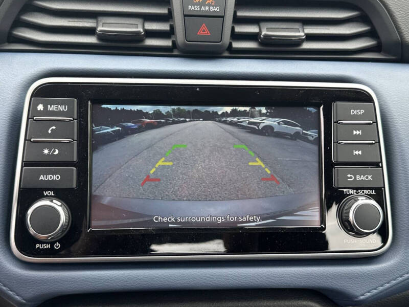 2025 Nissan Versa SV