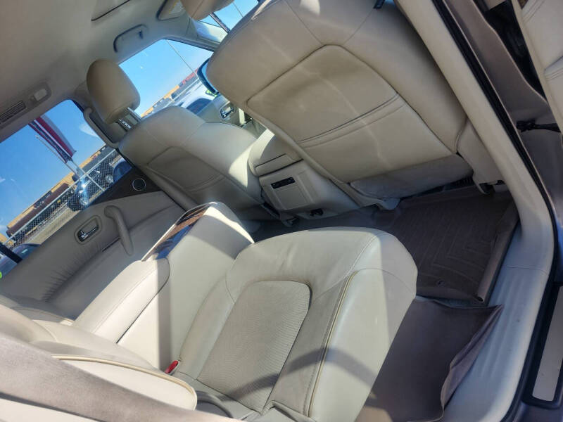 2016 Infiniti QX80