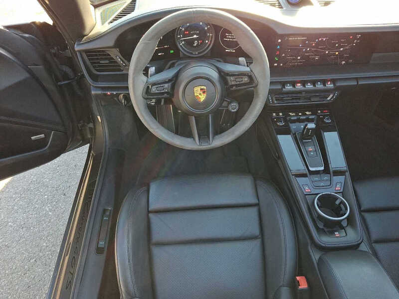 2022 Porsche 911 Carrera 4 GTS