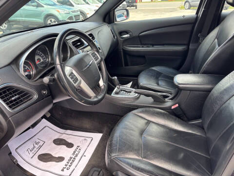 2012 Chrysler 200 Limited