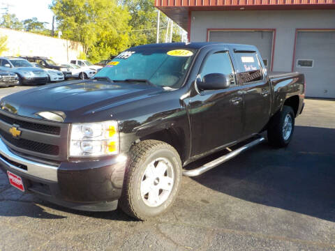2013 Chevrolet Silverado 1500 for sale at Super Service Used Cars in Milwaukee WI