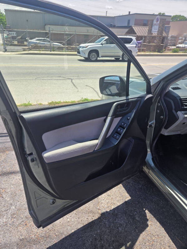 2015 Subaru Forester 2.5i