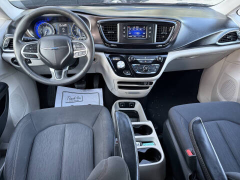 2017 Chrysler Pacifica Touring