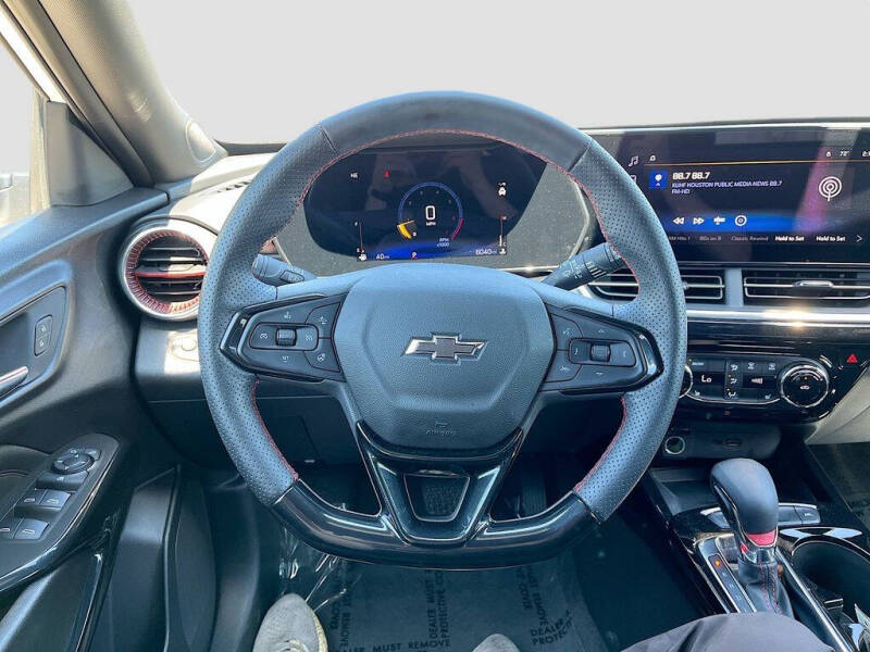 2025 Chevrolet Trax RS