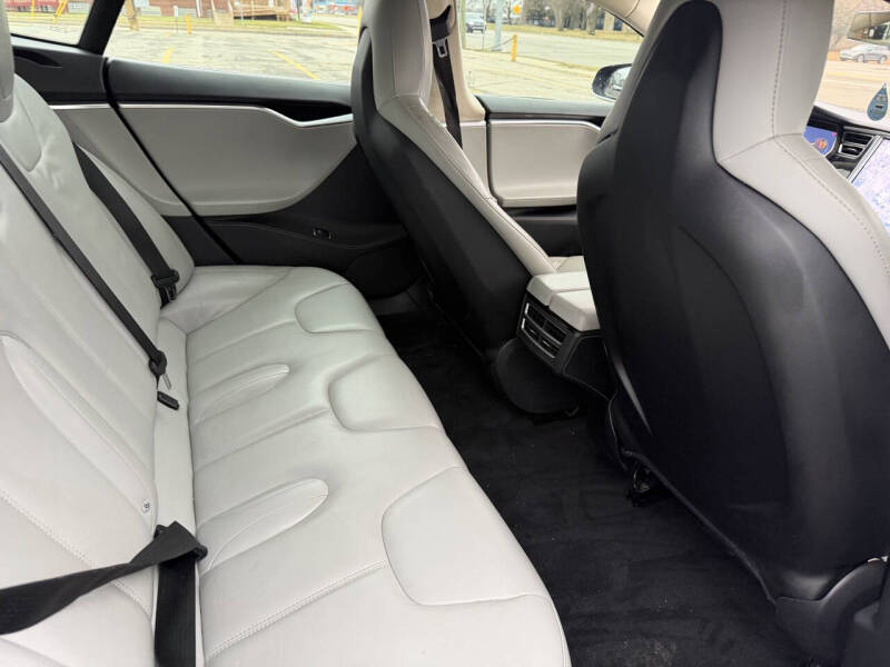 2015 Tesla Model S 85D