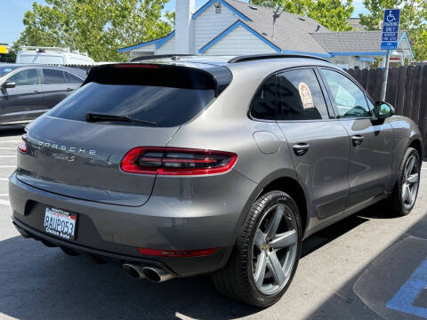 2018 Porsche Macan S