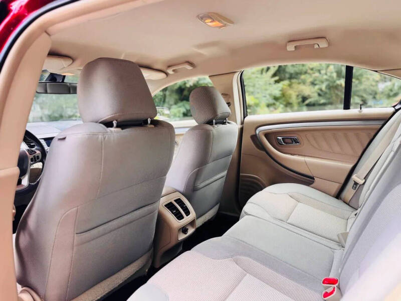 2015 Ford Taurus SEL