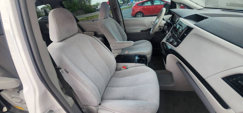2011 Toyota Sienna