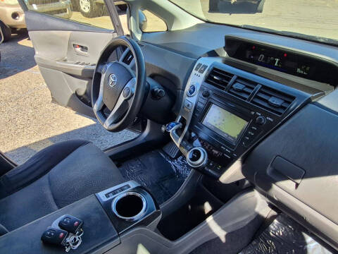 2013 Toyota Prius v Three