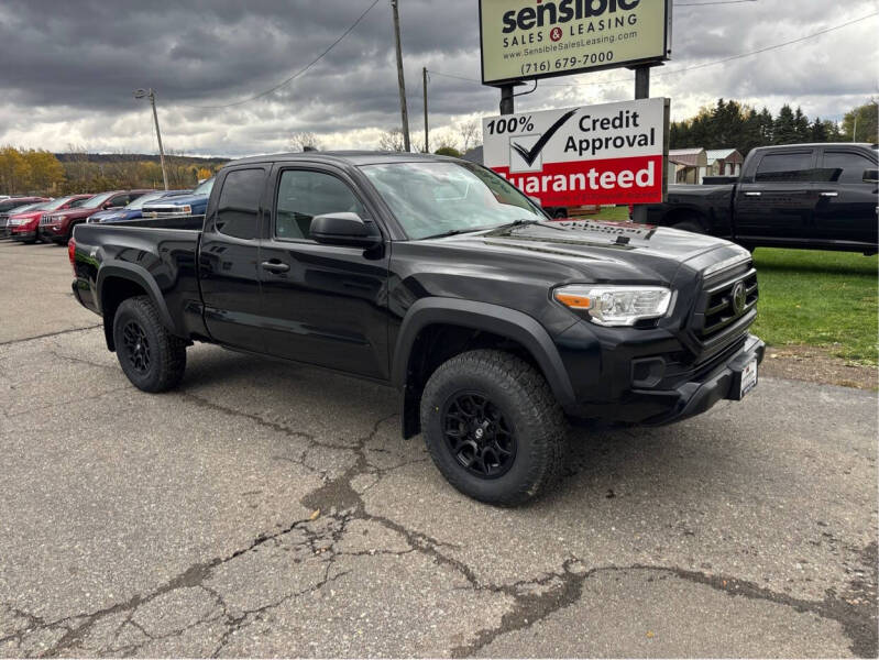 2021 Toyota Tacoma SR's photo