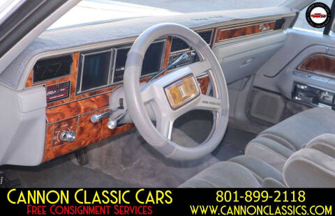1984 Lincoln Town Car Signature